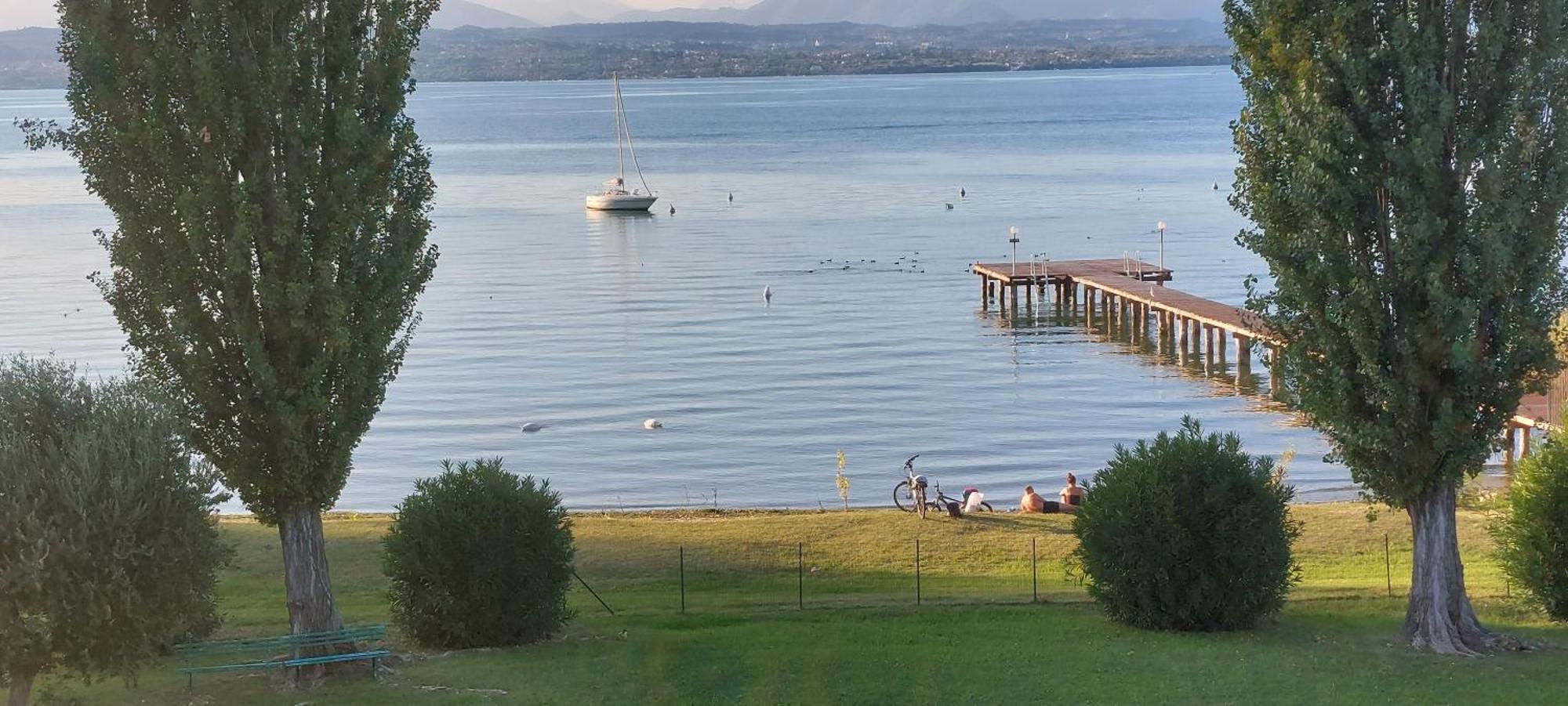 Lago Blue Apartment Sirmione Zewnętrze zdjęcie